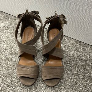 Bamboo Bow Strap Heels. Size 9